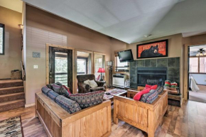 Spacious Rustic Condo with Deck, Short Walk to Slopes Angel Fire